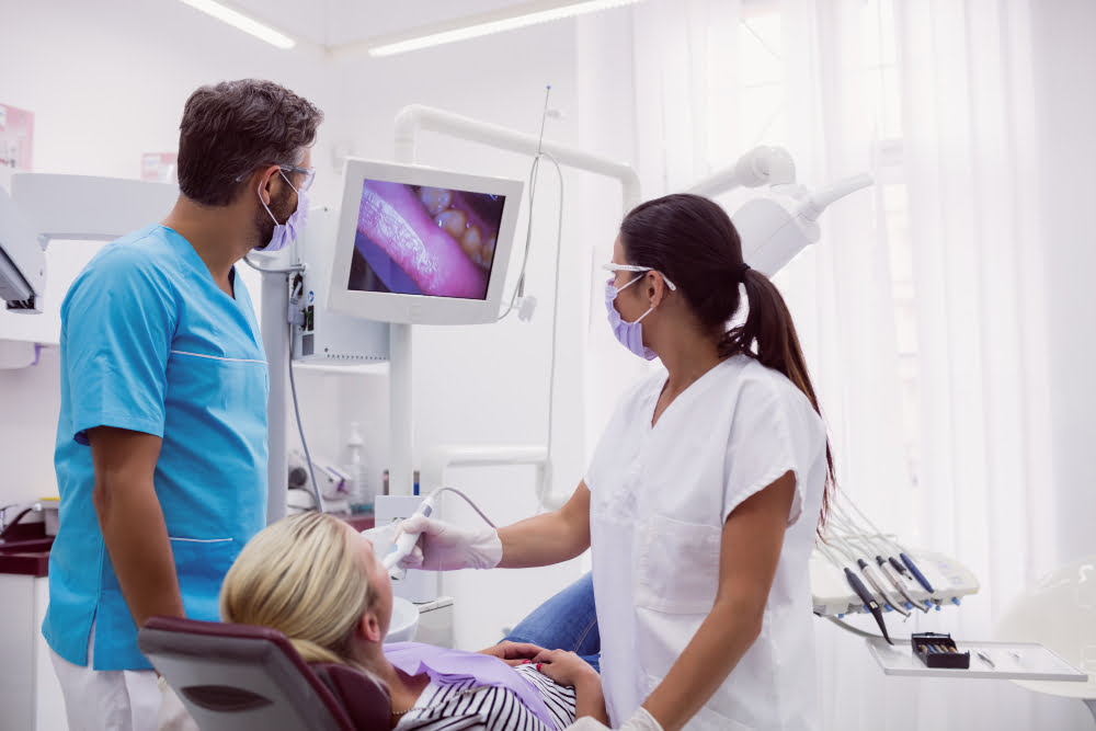 Tehnologia și inovarea în clinica dentară