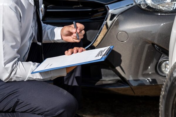 Cum funcționează procesul de despăgubire în caz de accident auto