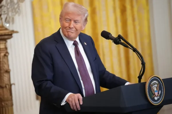 Trump e considerat prieten al nostru de un sfert dintre români, ceea ce e aproape un record în Europa / Ce cer europenii