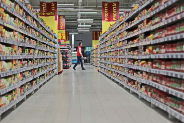 INS: România era anul trecut cel mai ieftin stat membru la alimente şi băuturi nealcoolice