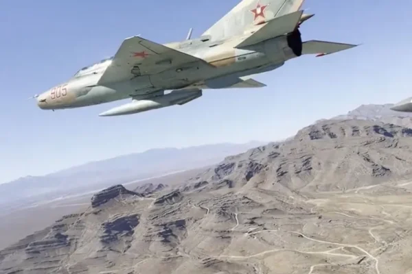 Pregătiri de război. „Red Eagles”, un Top Gun secret, învață piloții SUA să doboare avioane rusești