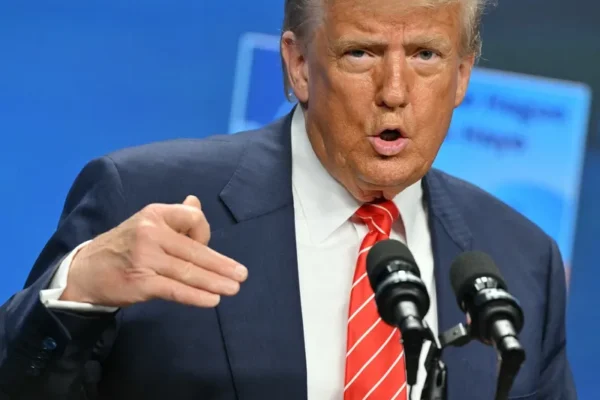 Trump „schimbă foaia” cu Putin: „Vrea doar să omoare oameni. Vom apăra Ucraina cu rachetele Patriot”