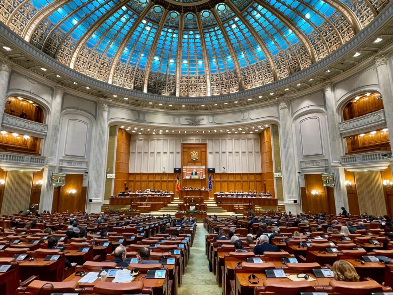 Sala Parlamentului României în timpul unei ședințe