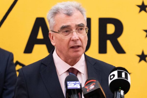 Petrişor Peiu: Guvernele Ciolacu şi Bolojan au adus recesiune, inflaţie şi cea mai gravă criză economică de după aderarea ţării la UE