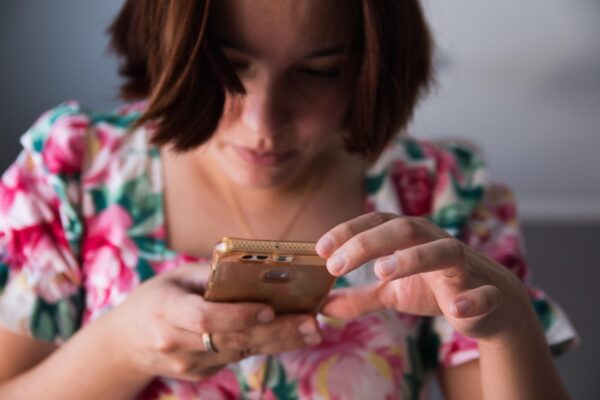 Aplicații pre-instalate pe telefon: care sunt sigure de șters și care trebuie păstrate