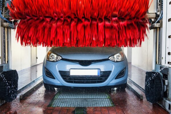 Ce este o spălătorie auto fără perii și cum funcționează?