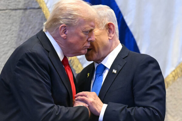 SUA și Israelul pregătesc atacuri de o săptămână în Iran, în paralel cu negocierile